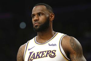 LeBron James breaks new ground with 9,000th NBA assist