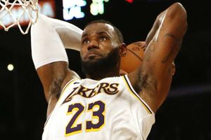 NBA wrap: LeBron's Lakers silence slumping Jazz, Bucks win 13th straight