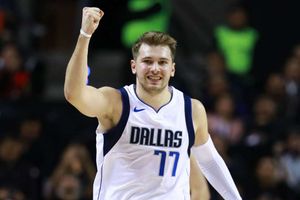 Doncic stars on return as Mavericks edge Spurs