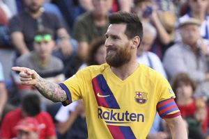 Messi’s strike helps Barcelona return to the top of La Liga