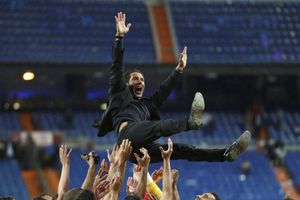 Why Diego Simeone should be priority of Arsenal