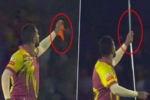 Mzansi Super League 2019: Tabraiz Shamsi turns magician during match, turns handkerchief into a stick - Watch