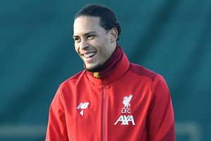 Liverpool defender Van Dijk trains ahead of Club World Cup final