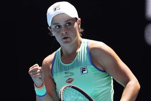 Australian Open 2020: Barty beats Kvitova to end 36-year wait
