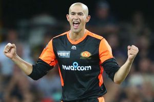 BBL 09: New year brings change of fortunes for Scorchers as Brisbane are swept aside