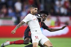 Al Shabab sign Sevilla playmaker Banega