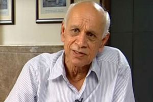 Bapu Nadkarni demise: Sunil Gavaskar condoles his death of former India all-rounder; remembers him as 'helpful manager'