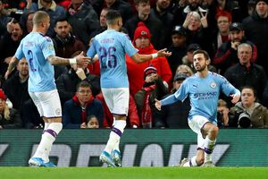 Manchester United 1-3 Manchester City: Final in sight for Guardiola as Bernardo Silva inspires victory