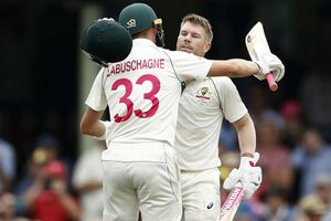 Australia sweep New Zealand after Warner ton and Lyon's 10-wicket haul