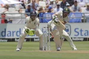 South Africa opener Elgar adamant he didn't hit ball after controversial dismissal