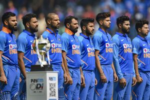 Indian team wear black arm bands to honour Bapu Nadkarni