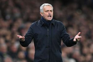 VAR was 'having a tea' - Mourinho says Liverpool's Robertson should have seen red