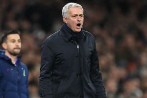 Mourinho dismisses transfer speculation after Spurs lose to Liverpool