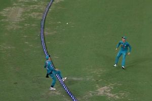 Big Bash boundary catch causes cricket law confusion