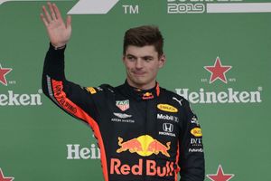 F1: Max Verstappen to stay at Red Bull until 2023