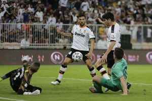 Spanish Super Cup: Kroos stunner helps Real Madrid through to final
