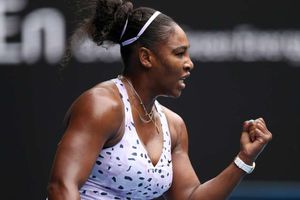 Australian Open 2020: Serena powers through in Melbourne