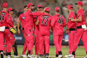 BBL 09: Sydney Sixers skittle Melbourne Stars to book BBL final berth; Sean Abbott, Josh Hazlewood star