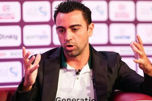 Xavi: Barcelona job is my dream but I respect Valverde