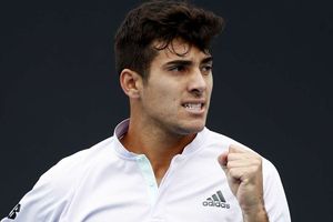 Garin stuns top seed Schwartzman for Cordoba crown