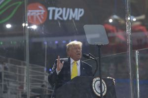 Donald Trump in bizarre Sachin Tendulkar pronunciation as he opens Motera Stadium