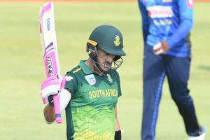 Du Plessis back in South Africa squad on day he stepped down as captain