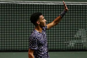 Felix Auger-Aliassime to face in-form Gael Monfils in bid for first ATP Tour title