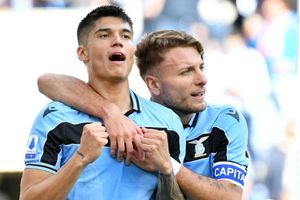 Lazio go top of Serie A by beating Bologna