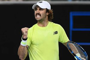 Thompson stuns top seed Isner as Opelka kicks off New York defence
