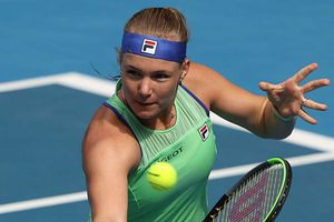 Bertens reaches final four in St Petersburg as Kvitova withdraws