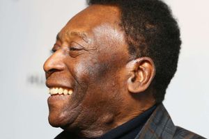 Pele allays health concerns: I'm fine