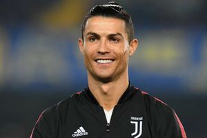 Rakitic would like to play with Ronaldo amid doubts over Barca future
