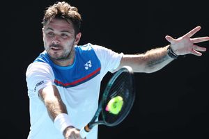 Stanislas Wawrinka survives tough Acapulco opener