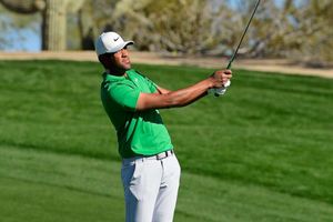 Finau and Simpson fire in Phoenix to tee up Sunday scrap