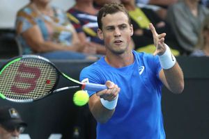 Pospisil to face Shapovalov again, Carreno Busta out in Montpellier