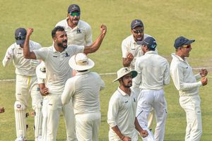 Ranji Trophy, Semifinals: Bengal takes firm control against Karnataka