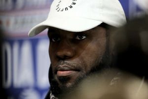Coronavirus: NBA, NHL, MLB & MLS limit locker-room access