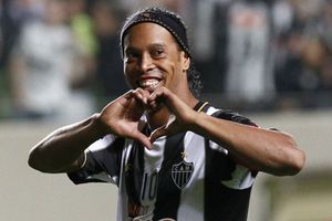 Ronaldinho lawyer denies fake passport allegation