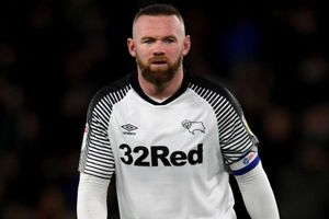 Cocu aiming to utilise Rooney's knowledge of Man Utd in FA Cup tie