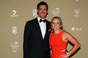 Starc to miss final ODI to watch wife Healy in Women's T20 World Cup final