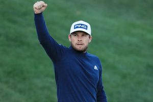 Hatton edges clear on tough day at Bay Hill