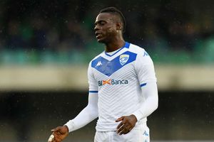 Mario Balotelli talks up potential Napoli move