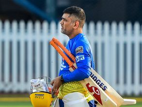 Returning to Indian side is not easy for MS Dhoni: Azharuddin