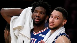Embiid & Simmons 'can fit together', says former 76ers star Redick