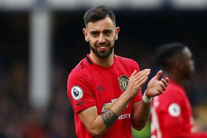 Bruno Fernandes compared to Scholes by Man Utd great Robson