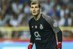 Casillas proposes 'vintage' Clasico to raise charity funds