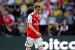 Coronavirus: Ozil pay stance 'huge PR own goal' – Carragher
