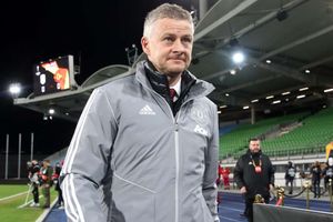 Coronavirus: Calling out footballers is unfair, says Man Utd boss Solskjaer