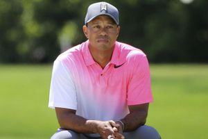 Florida man suing Woods, caddie over alleged shove