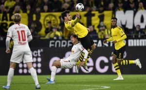 Coronavirus: German interior minister backs Bundesliga restart